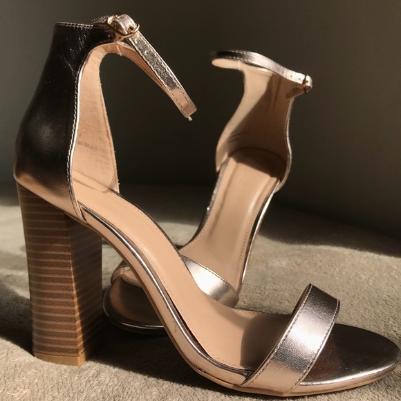 HEELS - Picture 2 of 6